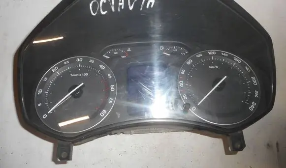 Skoda Octavia Mk2 (1Z) Speedometer (instrument cluster) 1Z0920841D