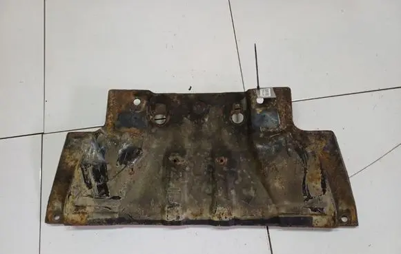 Isuzu D-Max Engine splash shield/under tray