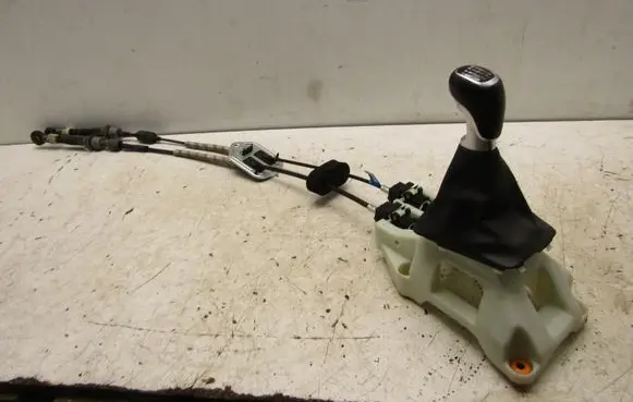 KIA Stonic Gear selector/shifter in gearbox M25