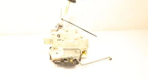 Audi A3 S3 8P Front door lock