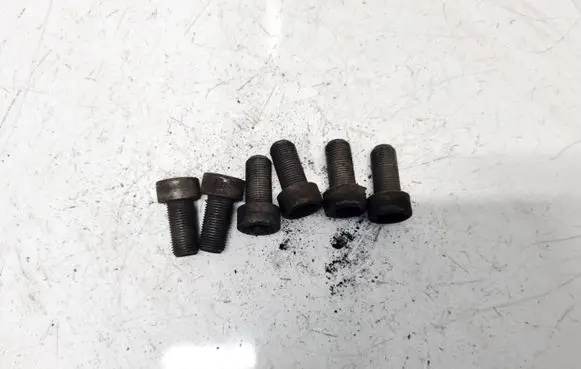 Renault Megane III Nuts/bolts 
