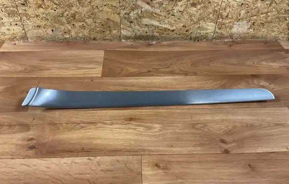 Audi A4 S4 B7 8E 8H Front door trim bar 8E0867409