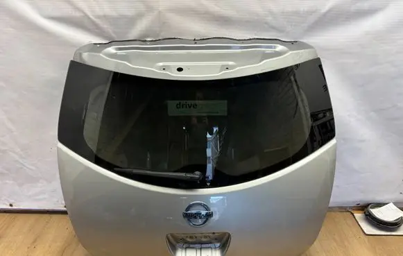 Nissan Leaf I (ZE0) Tailgate/trunk/boot lid 
