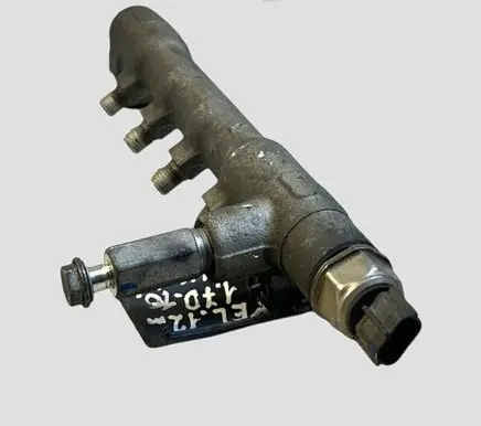 Opel Astra J Fuel main line pipe