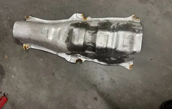 Ford Fusion II Exhaust heat shield DG93F114B04AC