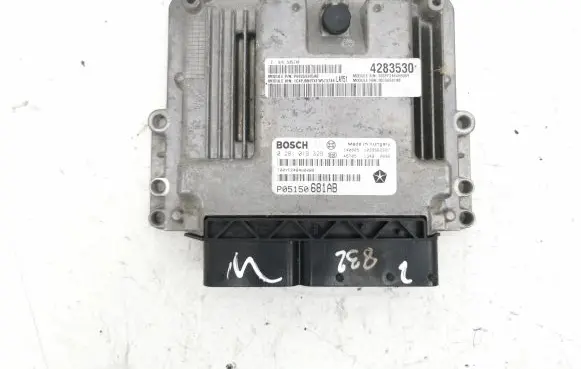 Jeep Cherokee Engine control unit/module 0281019329 P05150681AB