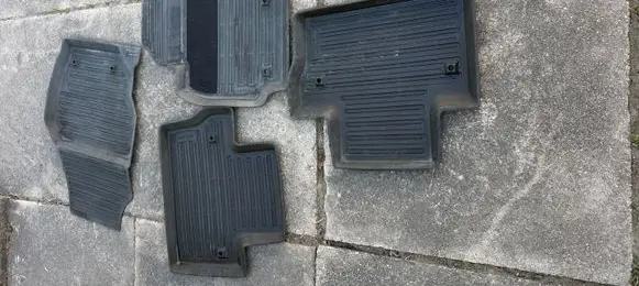 Volvo V70 Car floor mat set 