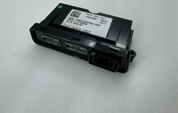 Tesla Model S Door control unit/module 100310100E 0748G03Q