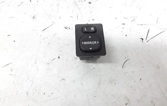 Toyota Avensis Verso Wing mirror switch 769746B