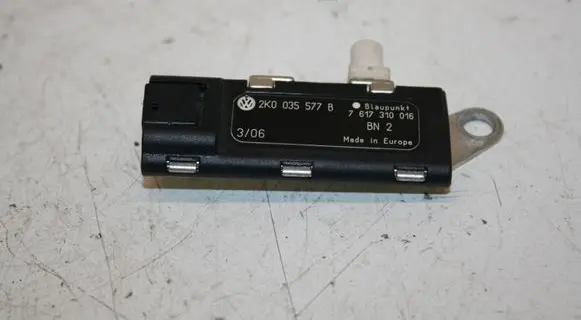 Volkswagen Caddy Aerial antenna amplifier 2K0035577B