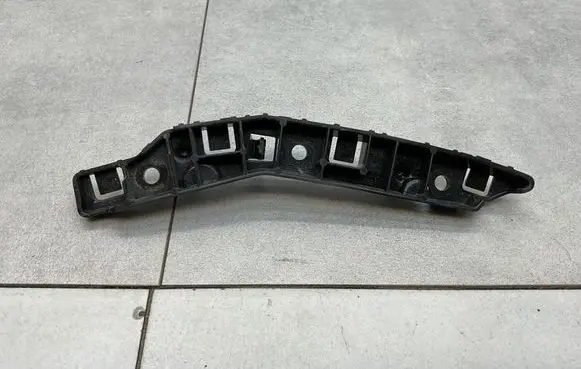 Peugeot 2008 II Front bumper mounting bracket 9825853680
