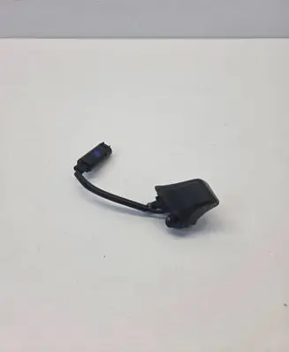 BMW 3 E90 E91 Windshield washer spray nozzle 8365385 19651621 1963658