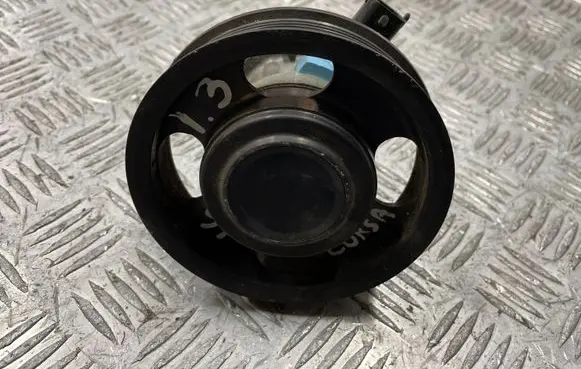 Opel Corsa E Water pump 55588014