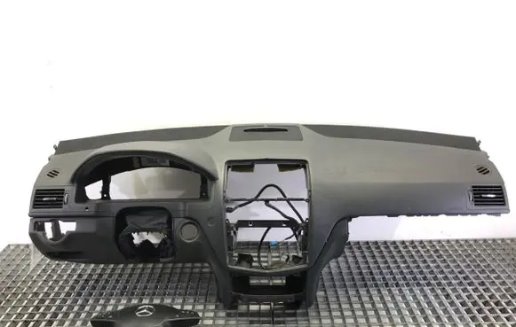 Mercedes-Benz C W204 Dashboard 