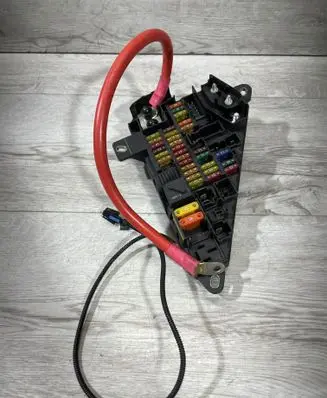 BMW 5 E60 E61 Fuse module 6906603