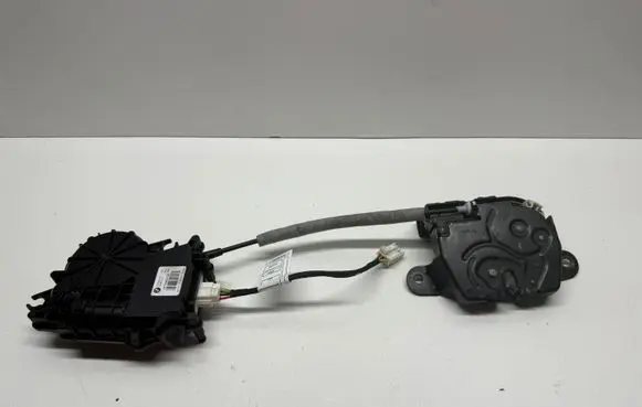 BMW 2 F45 Tailgate boot lock/latch motor C27838102 UA734853106