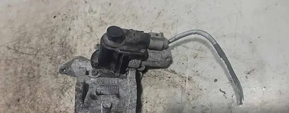Volkswagen Caddy EGR valve 03G129637A 03G131501 700678040