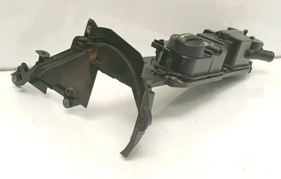 Volvo V40 Rocker cam cover 9689112980 31349353 9670015080