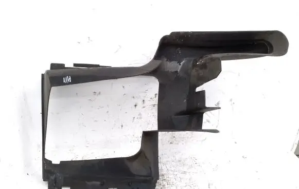 Audi Q7 4L Intercooler air channel guide 4L0117335