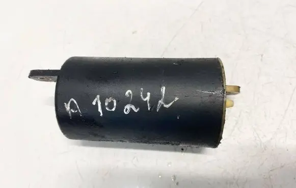 Volvo S40, V40 Vacuum air tank 8200034270