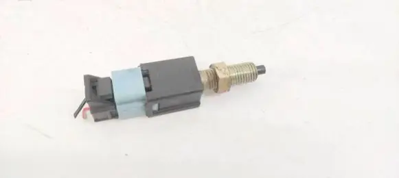 Nissan Primera Brake pedal sensor switch