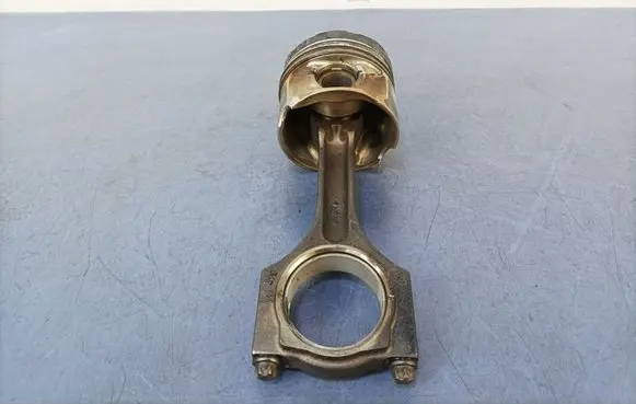 BMW 3 F30 F35 F31 Piston