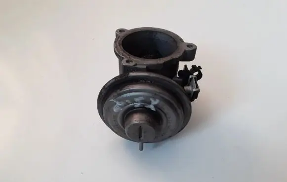 BMW X3 E83 EGR valve 7804380