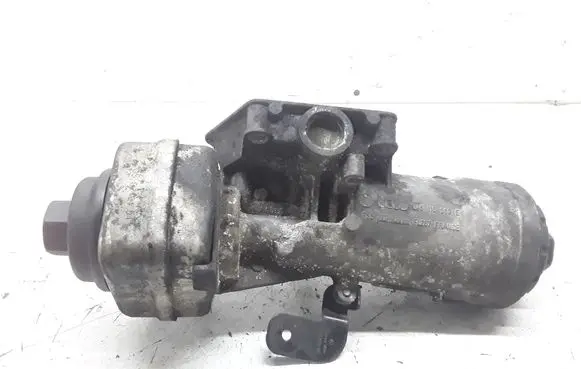 Skoda Fabia Mk1 (6Y) Oil filter mounting bracket 045115389E