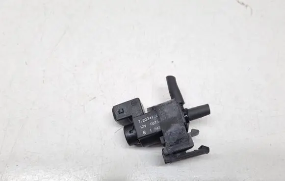 BMW 7 F01 F02 F03 F04 Turbo solenoid valve 1742712