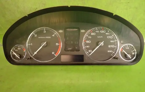 Peugeot 407 Speedometer (instrument cluster)