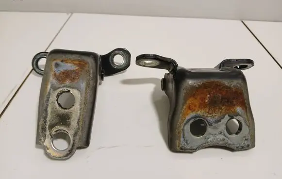 Front door hinge set