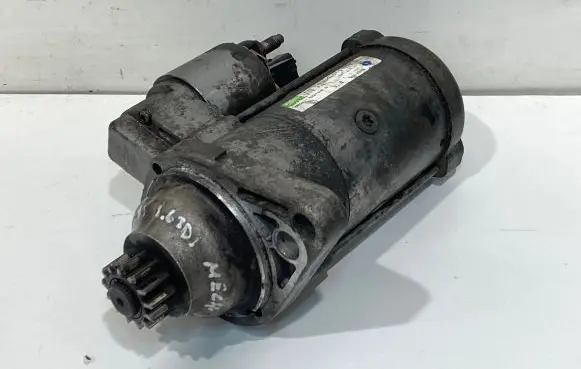 Volkswagen Golf VI Starter motor 02Z911024A