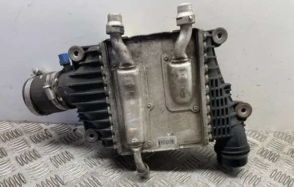 Jaguar XE Intercooler radiator GX736K775AB