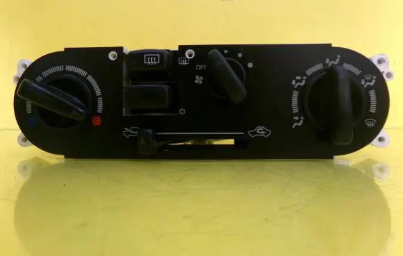 Mitsubishi Colt Interior fan control switch MR201365