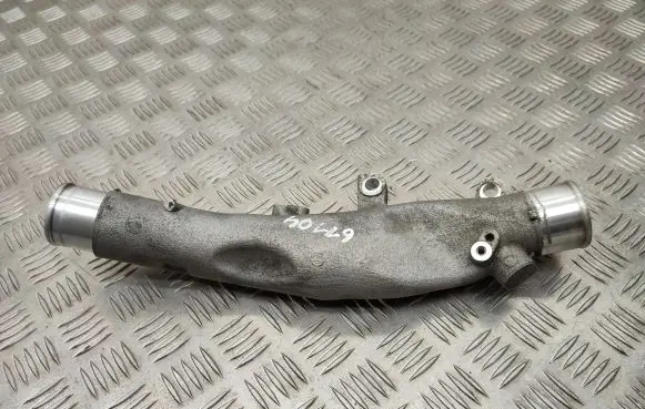 Toyota RAV 4 (XA40) Intercooler hose/pipe