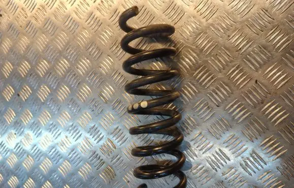 Mercedes-Benz C W203 Rear coil spring