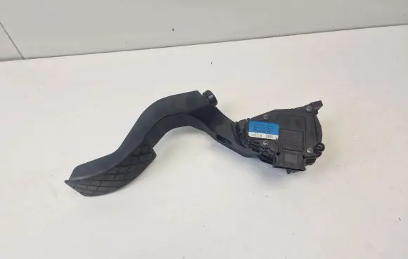 Audi A6 S6 C5 4B Accelerator throttle pedal 8D1723523N