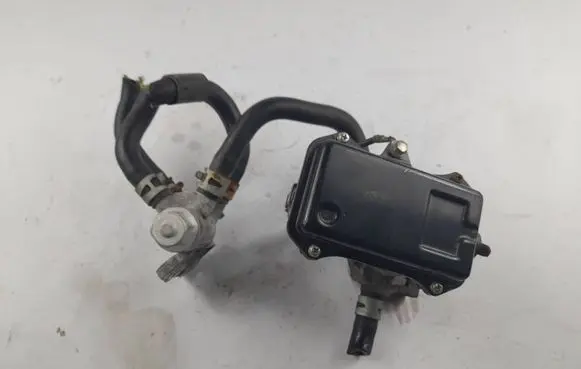 Mitsubishi Outlander Other engine bay part
