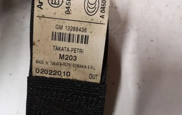 Opel Insignia A Rear seatbelt 13288436 02022010