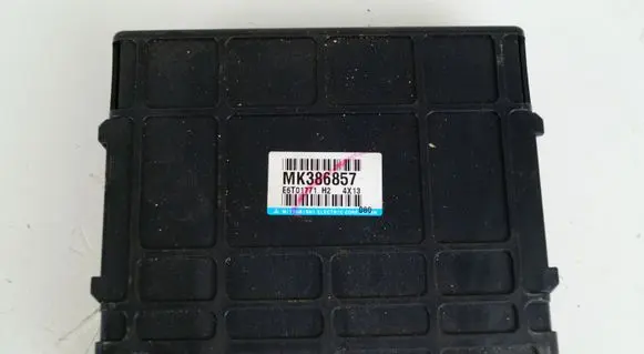 Mitsubishi Pajero Engine control unit/module MK386857