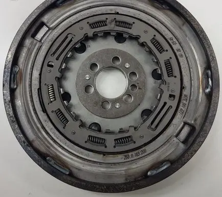 Renault Kangoo II Flywheel 123105323R