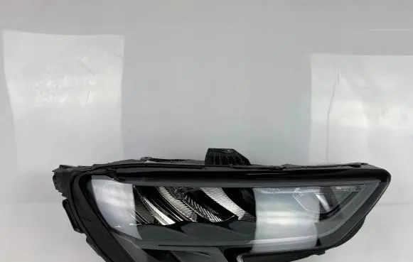 Audi A3 8Y Headlight/headlamp 8Y0941012