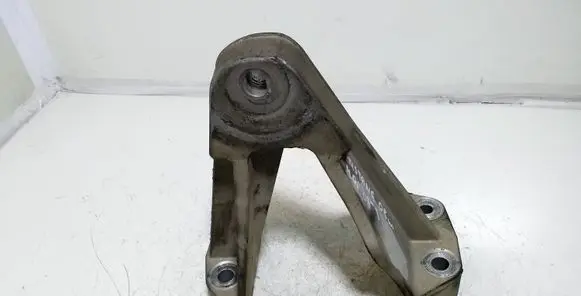 Ford Mustang V Engine mounting bracket 4R336037 4R336037AD