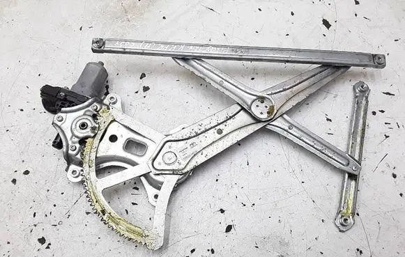 Toyota Hilux (AN10, AN20, AN30) Front door window regulator with motor 857200K010 698200K041