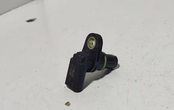 Volkswagen Jetta VI Camshaft position sensor 04C907601A