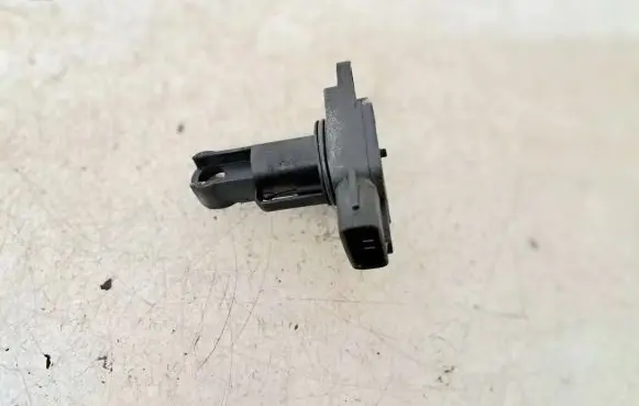 Toyota Avensis T250 Mass air flow meter 222040N010