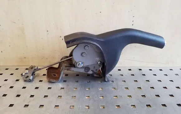 Suzuki Grand Vitara II Handbrake/parking brake lever assembly