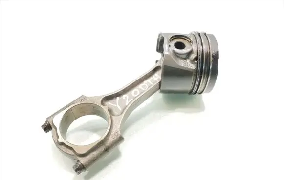 Opel Vectra B Piston with connecting rod 