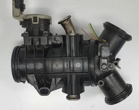 Land Rover Discovery 4 - LR4 Throttle body valve 9X2Q-9L444-CB