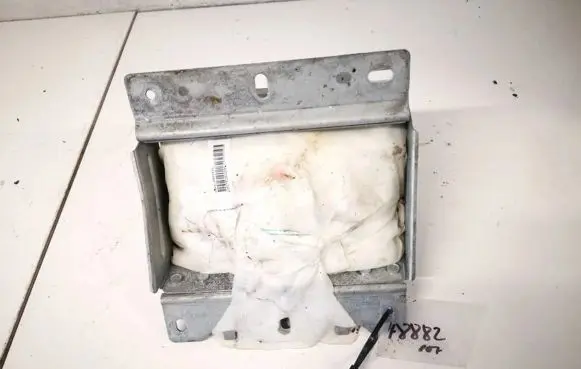 Nissan Quest Passenger airbag